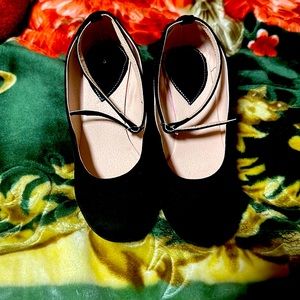 Black heels for girls/women